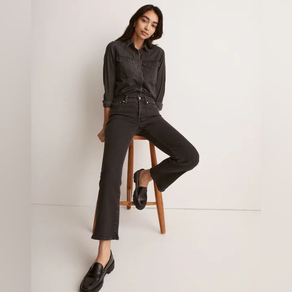 Madewell Size 28 Mid-Rise Kick Flare Out Jeans - Black
